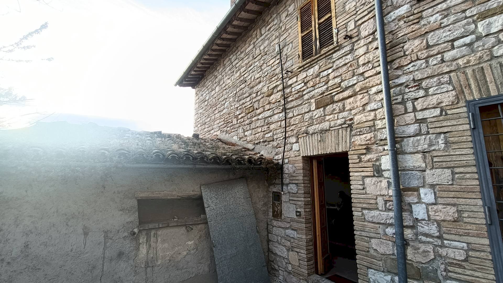 Foto 1 - Casa indipendente Via San Maroto, Valfornace - foto 1