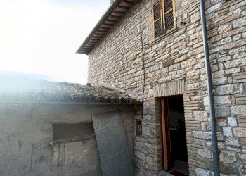 Foto 1 - Casa indipendente Via San Maroto, Valfornace - foto 1