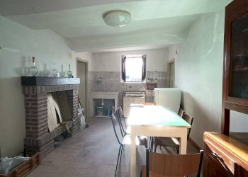 Foto 2 - Casa indipendente Via San Maroto, Valfornace - foto 2