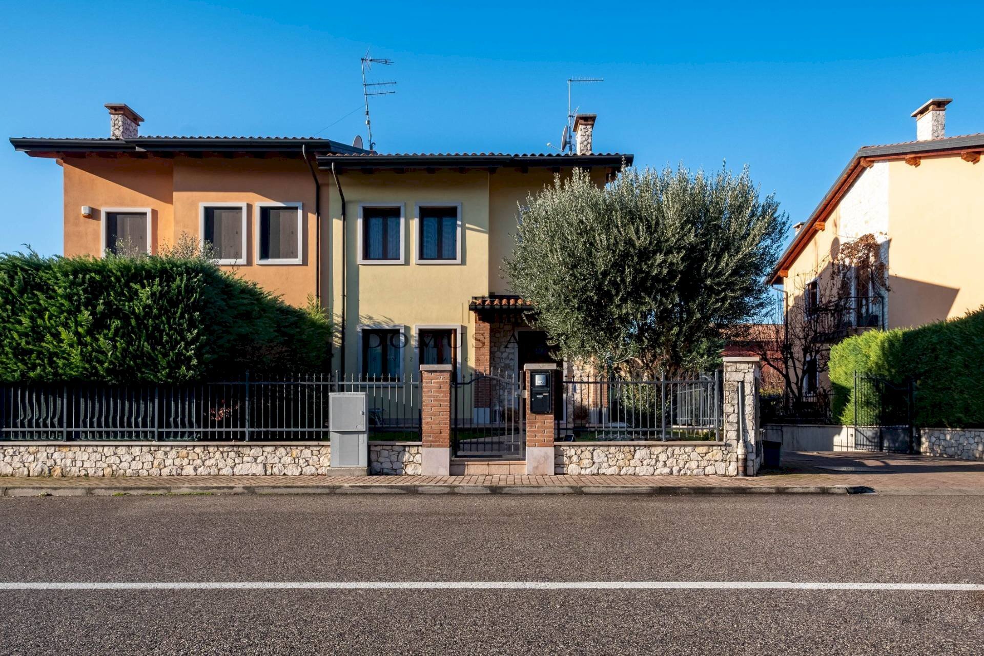 Foto 1 - Casa indipendente via dell'amicizia
 
3, Soave - foto 1