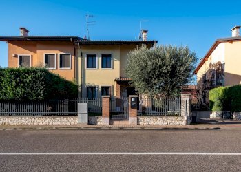 Foto 1 - Casa indipendente via dell'amicizia
 
3, Soave - foto 1
