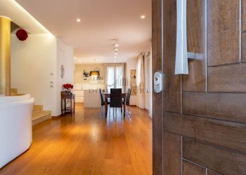 Foto 3 - Casa indipendente via dell'amicizia
 
3, Soave - foto 3