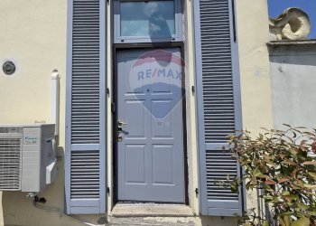 Edificio all\'aperto - Two-room apartment Via Roma
 
3, Caronno Pertusella - photo 12