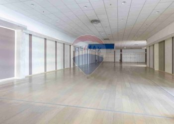 Parcheggio - Locale Commerciale Via Monte San Michele
 
71, Tradate - foto 9