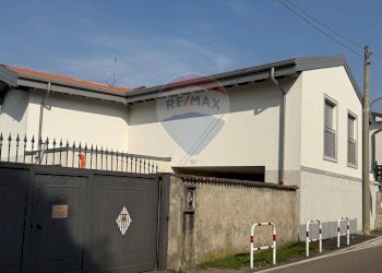 Casa all\'aperto - Quadrilocale VIA CADUTI DELLA LIBERAZIONE
 
6, Uboldo - foto 8