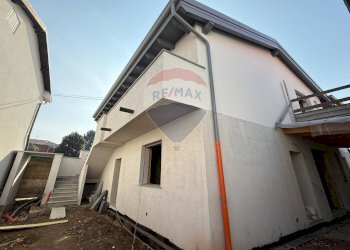 Casa all\'aperto - Quadrilocale VIA CADUTI DELLA LIBERAZIONE
 
6, Uboldo - foto 10