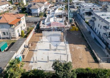 Edificio all\'aperto - Casa semi indipendente Via G. Deledda
 
snc, Magnago - foto 1