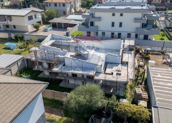 Edificio all\'aperto - Casa semi indipendente Via G. Deledda
 
snc, Magnago - foto 14