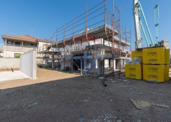 Edificio all\'aperto - Casa semi indipendente Via G. Deledda
 
snc, Magnago - foto 16