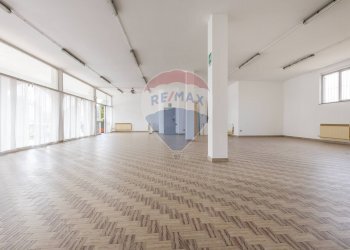 Stanza vuota - Villa Via Maroncelli
 
4, Gallarate - foto 34