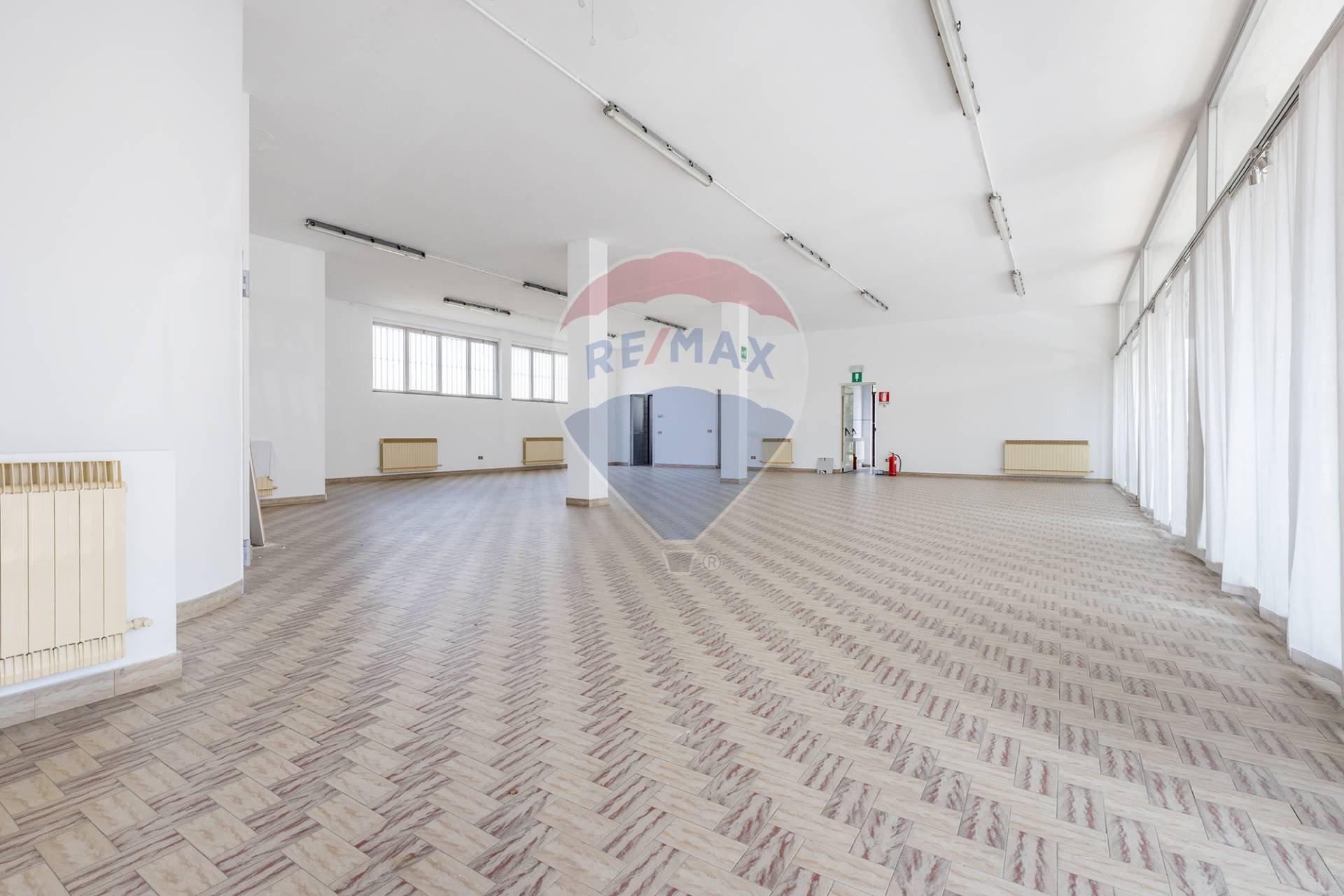 Piano Terra - Negozio - Locale Commerciale Via Maroncelli
 
4, Gallarate - foto 1