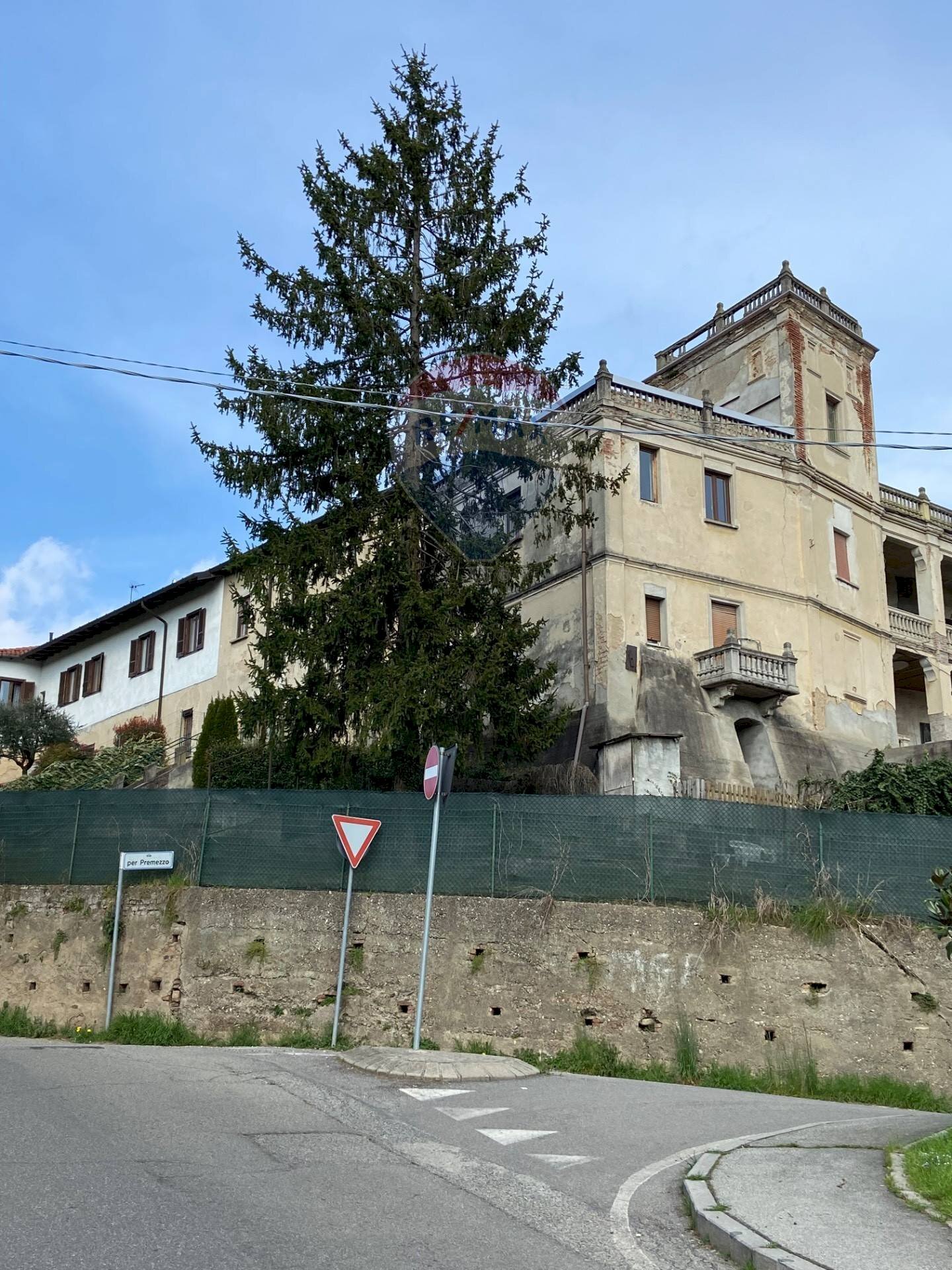 Edificio all\'aperto - Casa semi indipendente Via per Premezzo
 
4, Gallarate - foto 1