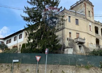 Edificio all\'aperto - Casa semi indipendente Via per Premezzo
 
4, Gallarate - foto 1