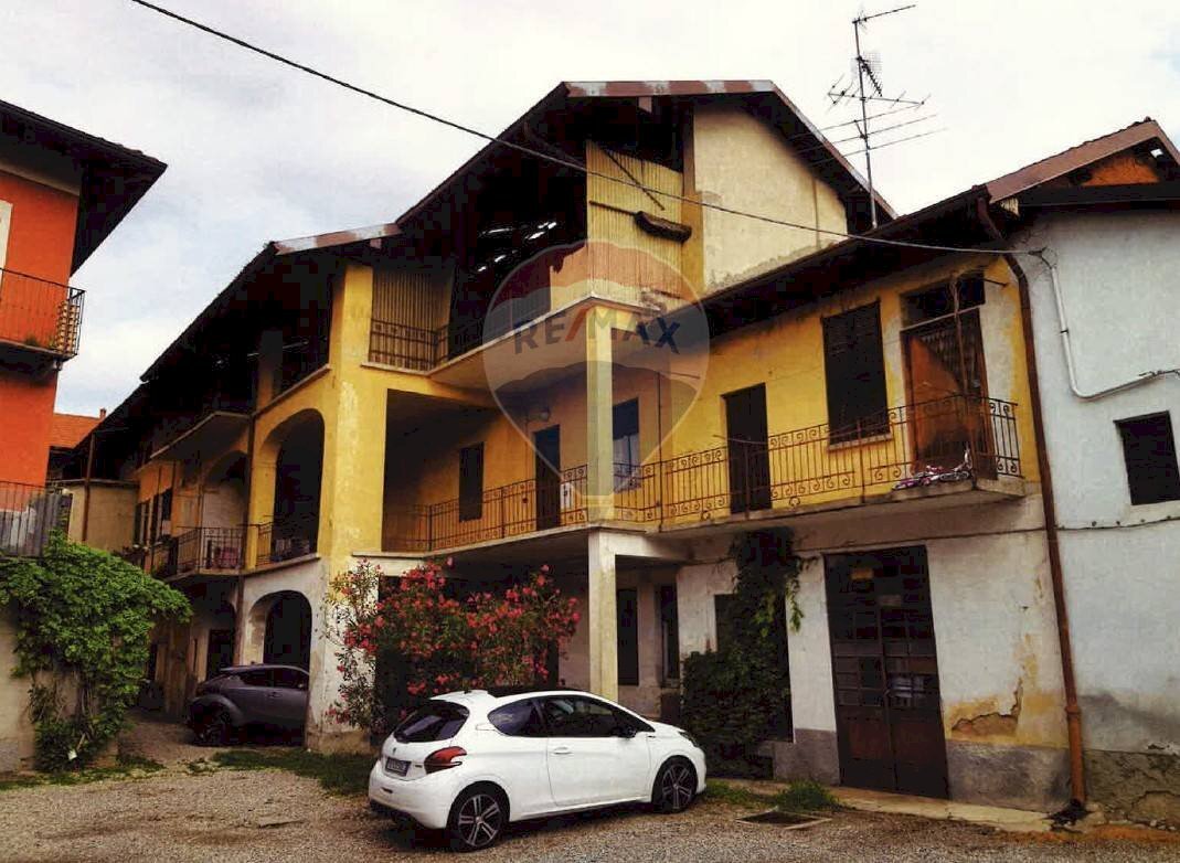 Casa all\'aperto - Semi-detached house Via Papa Giovanni XXIII
 
79, Cavaria con Premezzo - photo 2