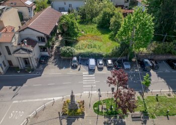 Edificio all\'aperto - Terreno edificabile Piazza I Maggio
 
23, Cairate - foto 10