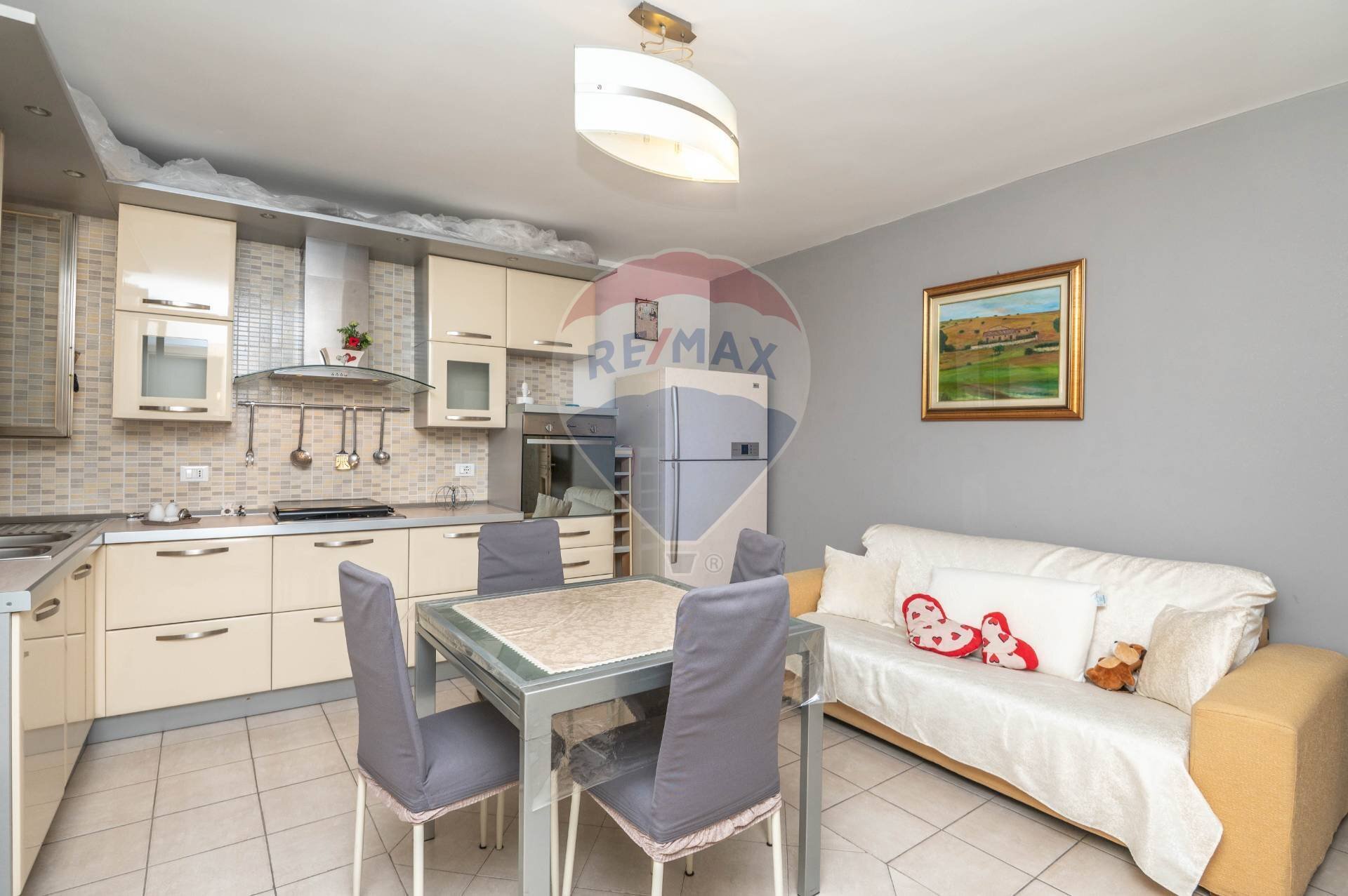 Sala da pranzo - Casa indipendente VIA COLONNELLO UMBERTO MADDALENA
 
8, Ragusa - foto 2