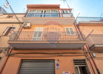 Edificio all\'aperto - Casa indipendente VIA COLONNELLO UMBERTO MADDALENA
 
8, Ragusa - foto 19