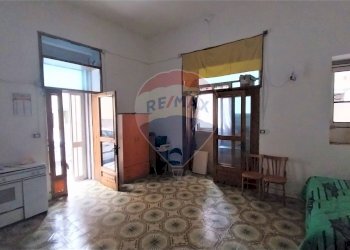 Soggiorno - Laboratorio via Giambattista Odierna
 
290, Ragusa - foto 8