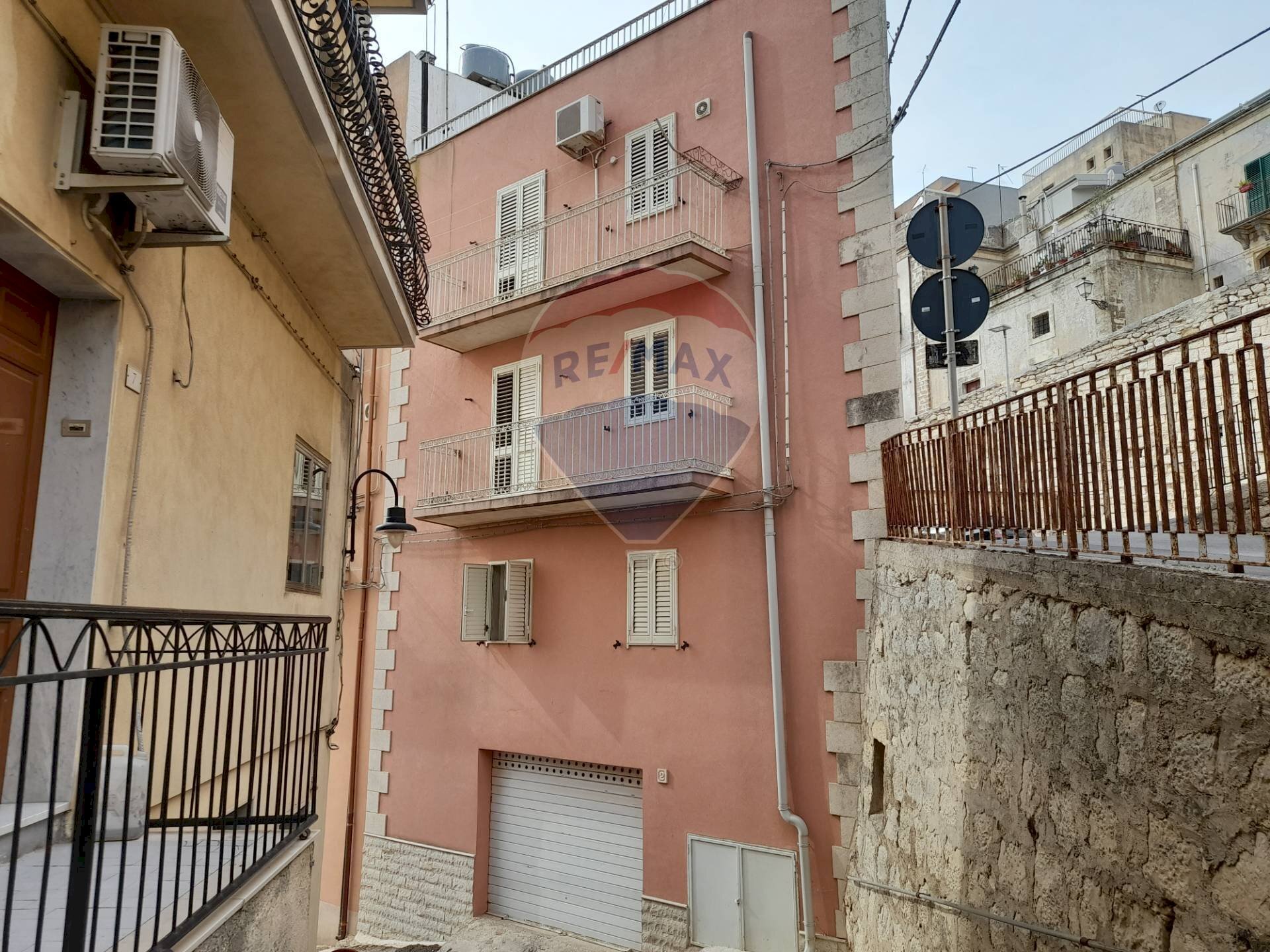 Edificio all\'aperto - Casa indipendente via Conte Manfredi
 
2, Chiaramonte Gulfi - foto 2