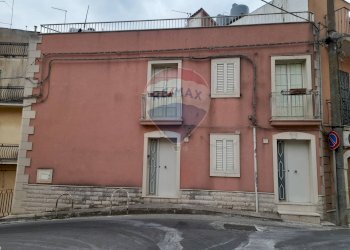 Edificio all\'aperto - Casa indipendente via Conte Manfredi
 
2, Chiaramonte Gulfi - foto 6