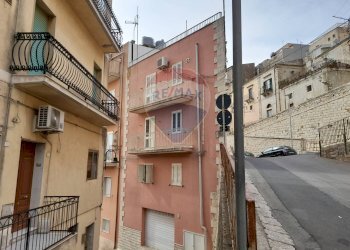 Edificio all\'aperto - Casa indipendente via Conte Manfredi
 
2, Chiaramonte Gulfi - foto 26