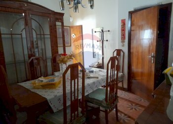 Sala da pranzo - Casa indipendente via Grancavalli
 
19/23, Ragusa - foto 4