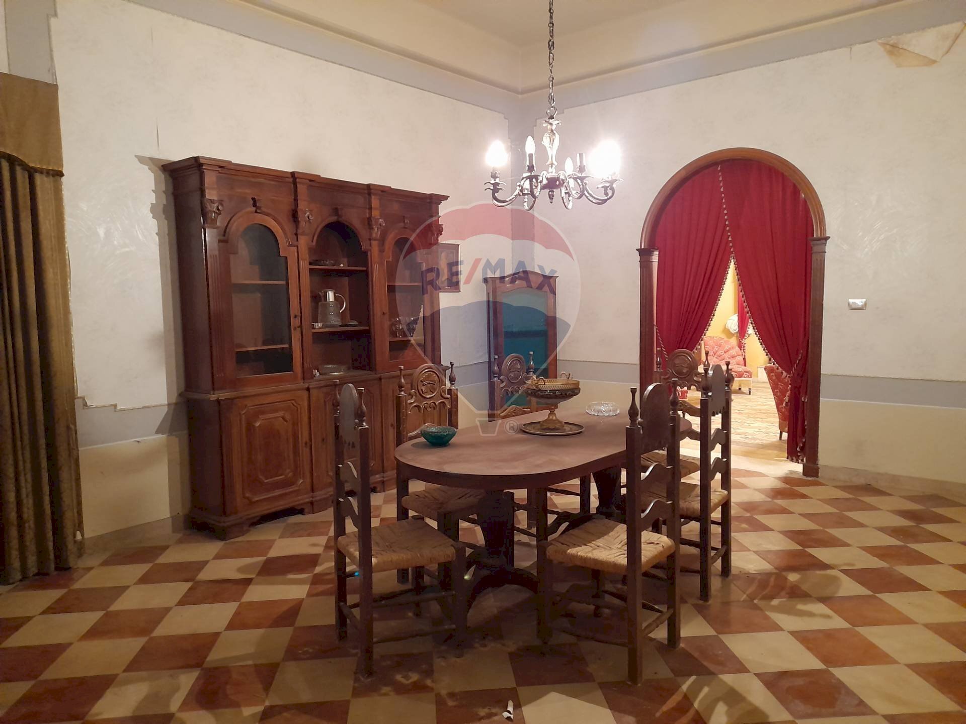 Sala da pranzo - Casa indipendente via Tommaso Chiavola
 
18, Chiaramonte Gulfi - foto 2