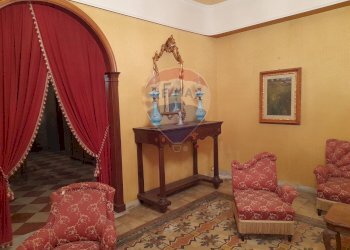 Soggiorno - Casa indipendente via Tommaso Chiavola
 
18, Chiaramonte Gulfi - foto 4