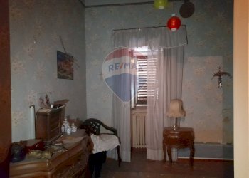 Camera / camera da letto - Casa indipendente via Tommaso Chiavola
 
18, Chiaramonte Gulfi - foto 8