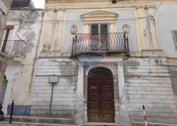 Edificio all\'aperto - Casa indipendente via Tommaso Chiavola
 
18, Chiaramonte Gulfi - foto 25