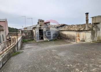 Casa all\'aperto - Casa indipendente via Tommaso Chiavola
 
18, Chiaramonte Gulfi - foto 26