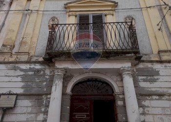 Edificio all\'aperto - Casa indipendente via Tommaso Chiavola
 
18, Chiaramonte Gulfi - foto 34