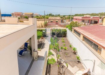 Edificio all\'aperto - Villa viale Kennedy
 
136, Ispica - foto 23