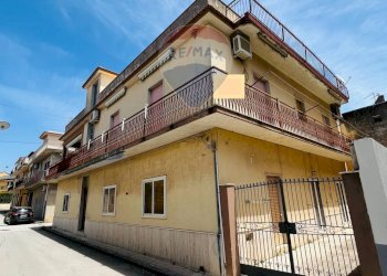 Edificio all\'aperto - Casa indipendente Via Siracusa
 
6, Giarratana - foto 1