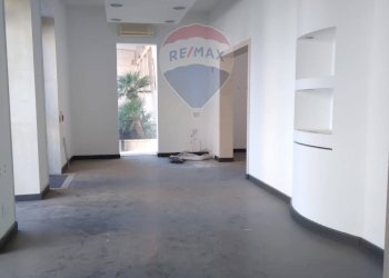 Stanza vuota - Locale Commerciale Via Roma
 
216, Ragusa - foto 8