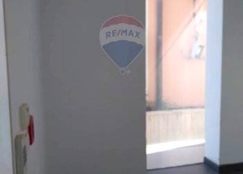 Stanza vuota - Locale Commerciale Via Roma
 
216, Ragusa - foto 12