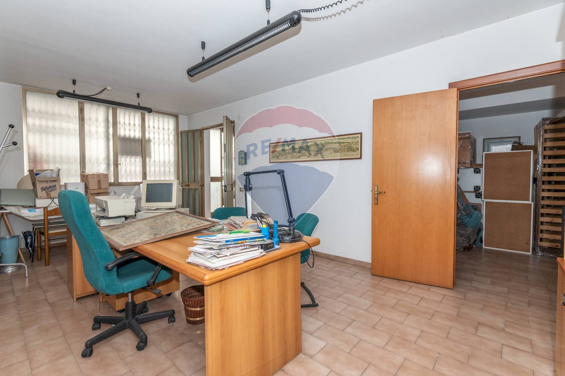 Ufficio - Locale Commerciale Via Serafino Amabile Guastella
 
4-6, Ragusa - foto 3