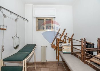 Scale - Locale Commerciale Via Serafino Amabile Guastella
4-6, Ragusa - foto 7