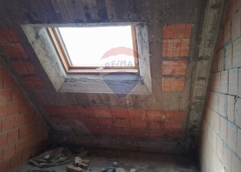 Stanza vuota - Independent house via Ciro Menotti
 
22, Vittoria - photo 16