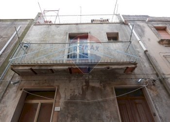 Edificio all\'aperto - Casa indipendente via S.Rocco
 
33/35, Chiaramonte Gulfi - foto 1