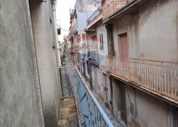 Balcone - Casa indipendente via S.Rocco
 
33/35, Chiaramonte Gulfi - foto 8