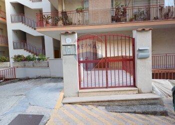 Edificio all\'aperto - Appartamento via Gaetano Martini
 
38, Chiaramonte Gulfi - foto 5