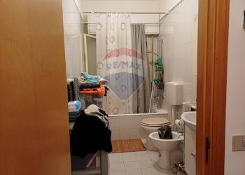 Bagno - Appartamento via Gaetano Martini
 
38, Chiaramonte Gulfi - foto 18