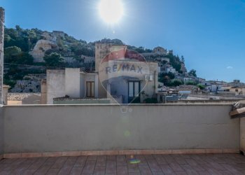Terrazza - Casa indipendente Via Giusti
 
1, Scicli - foto 2