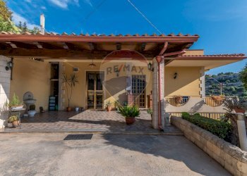 Casa all\'aperto - Casa indipendente Via Modica Ragusa
 
18, Modica - foto 3