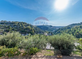 Vista delle montagne - Casa indipendente Via Modica Ragusa
 
18, Modica - foto 11