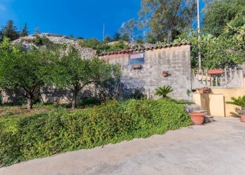 Giardino - Casa indipendente Via Modica Ragusa
 
18, Modica - foto 13