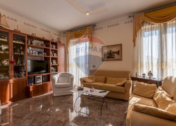 Soggiorno - Casa indipendente Via Modica Ragusa
 
18, Modica - foto 19