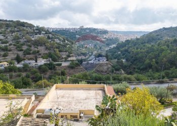 Vista delle montagne - Casa indipendente Via Modica Ragusa
 
18, Modica - foto 66