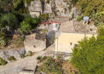 Giardino - Casa indipendente Via Modica Ragusa
 
18, Modica - foto 68